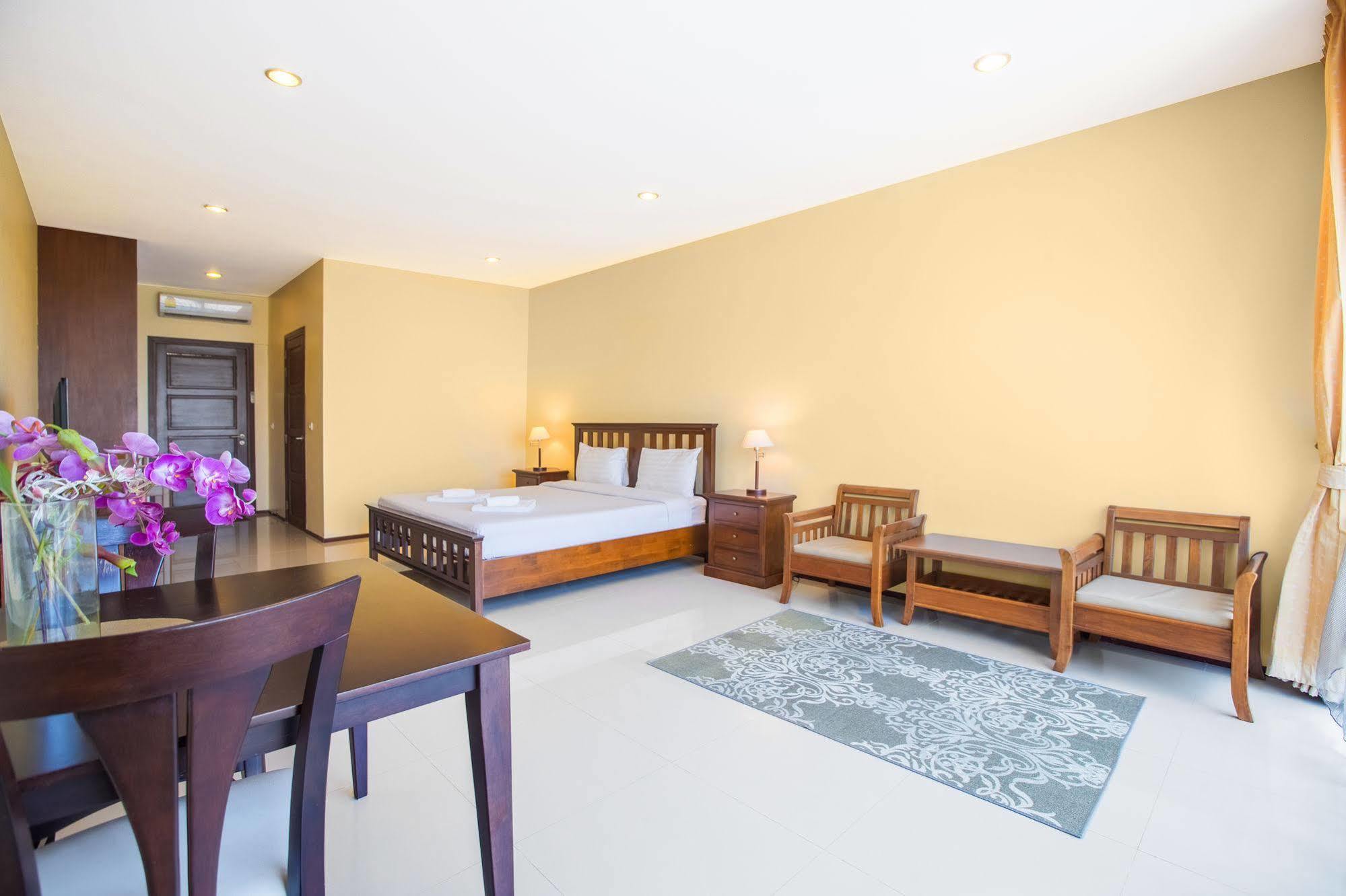 Avanta Condominium Menam-part Kültér fotó