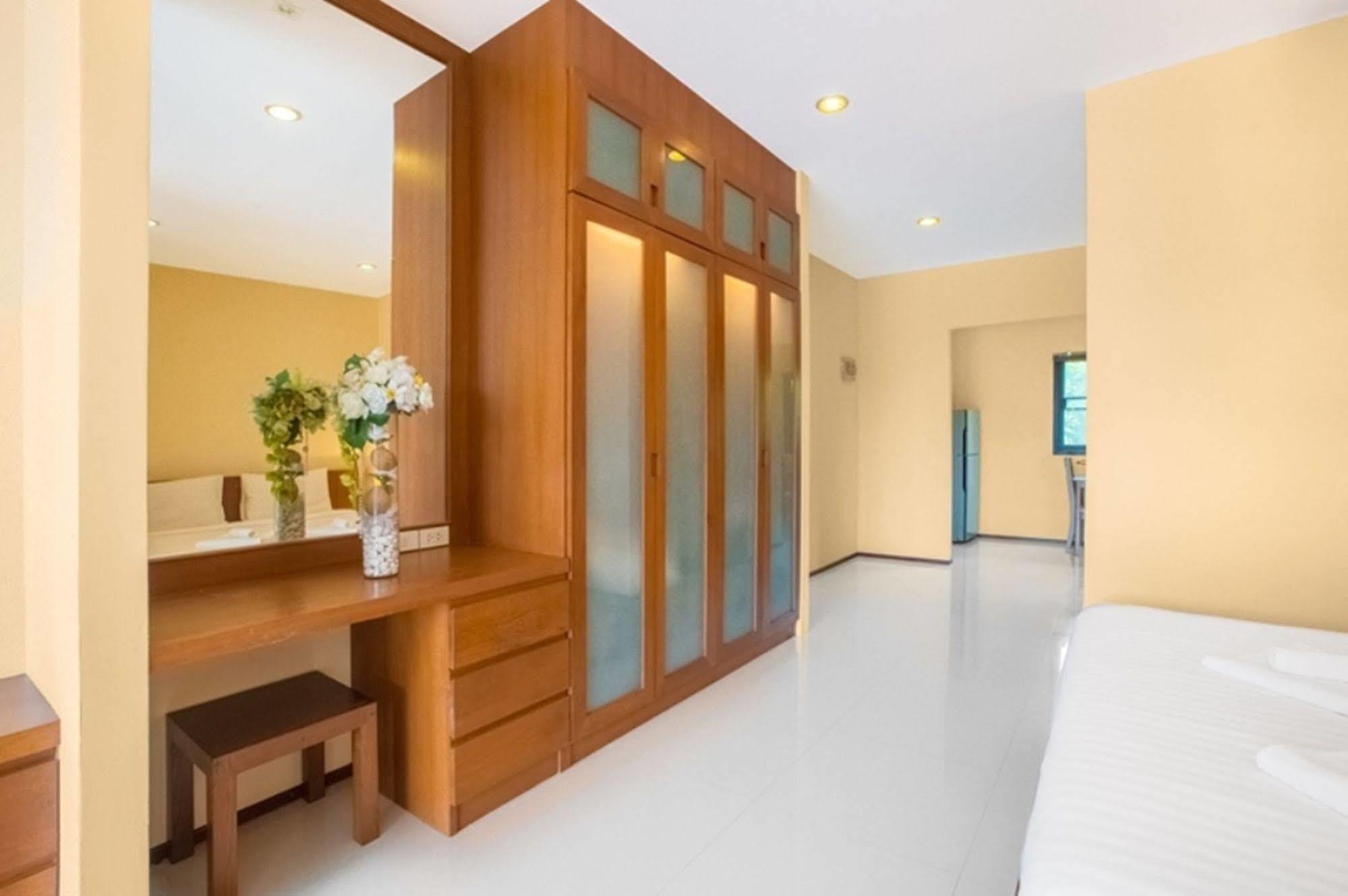 Avanta Condominium Menam-part Kültér fotó